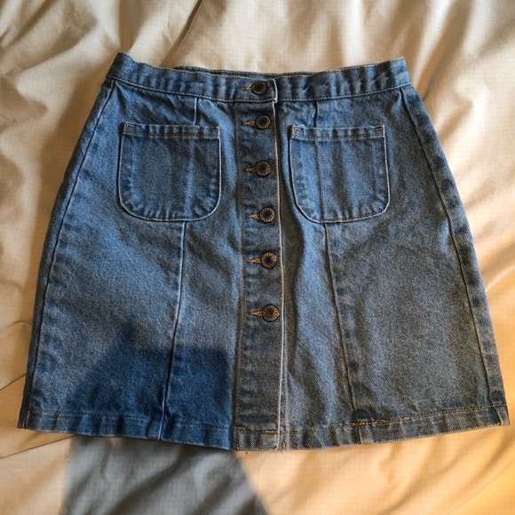 Brandy Melville Denim Button Up Skirt ✨ 👗 - Picture 2 of 3